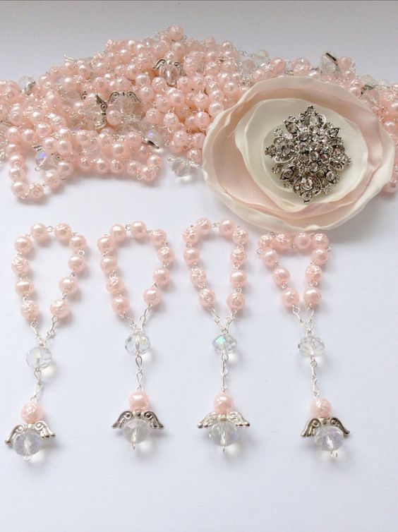 pulseras de perlas elegantes con angelito hermoso para regalar en bautizo o primera comunión